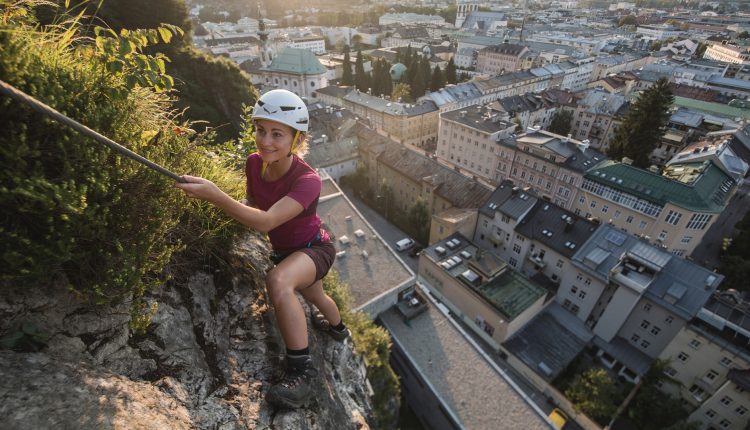 Klettersteig über der Stadt